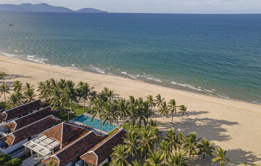 Five Bedroom Beachfront Pool Villa