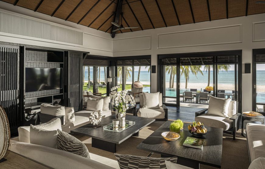 Five Bedroom Beachfront Pool Villa